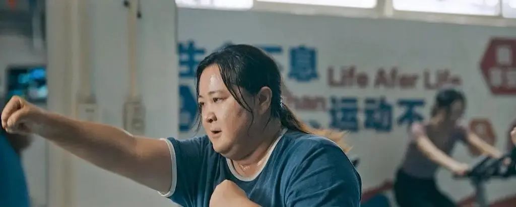 减肥健身房运动多久_健身减肥动作大全_减肥最快的运动方式健身房